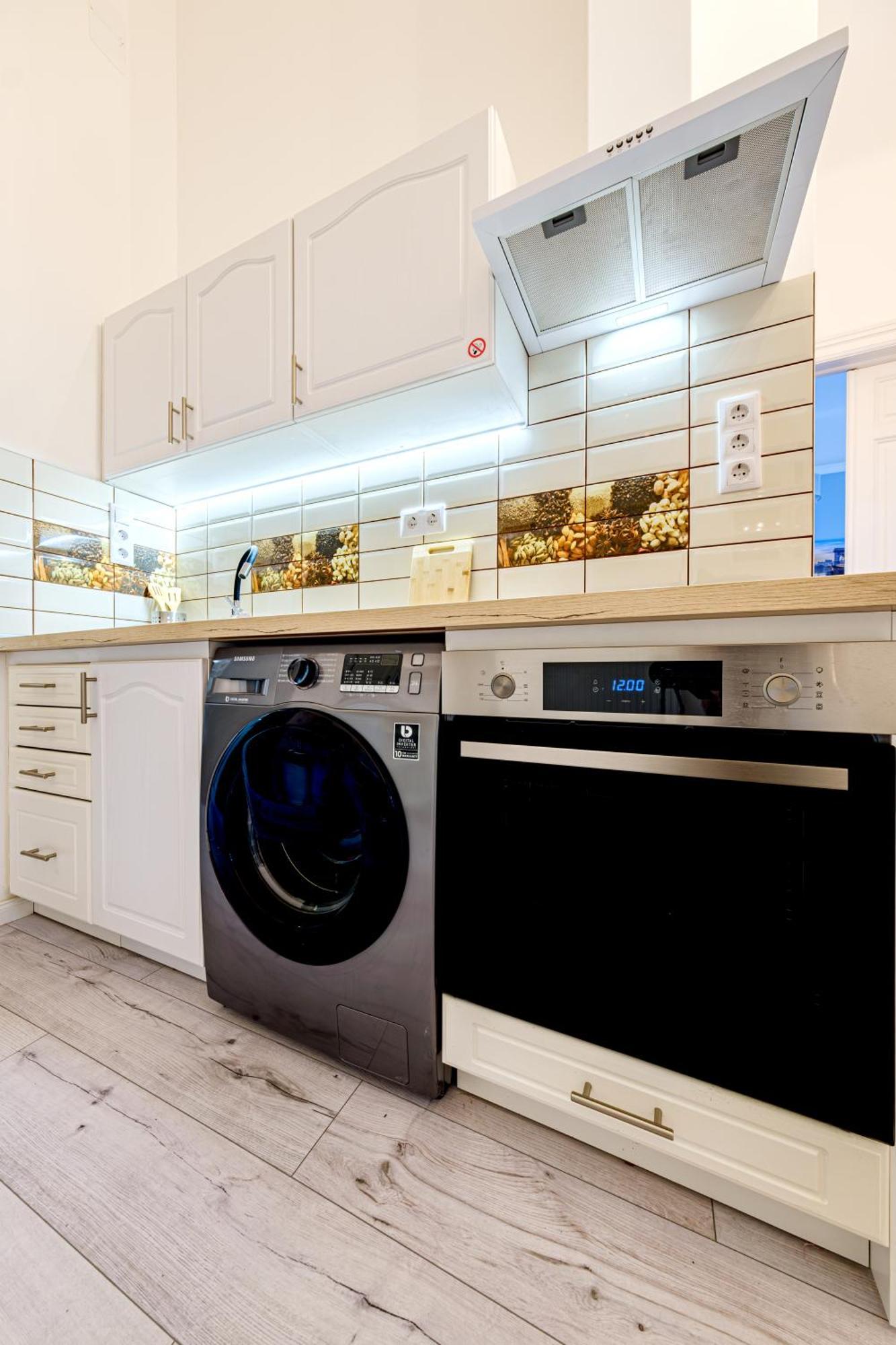 Soho Downtown Apartment Budapest Ngoại thất bức ảnh
